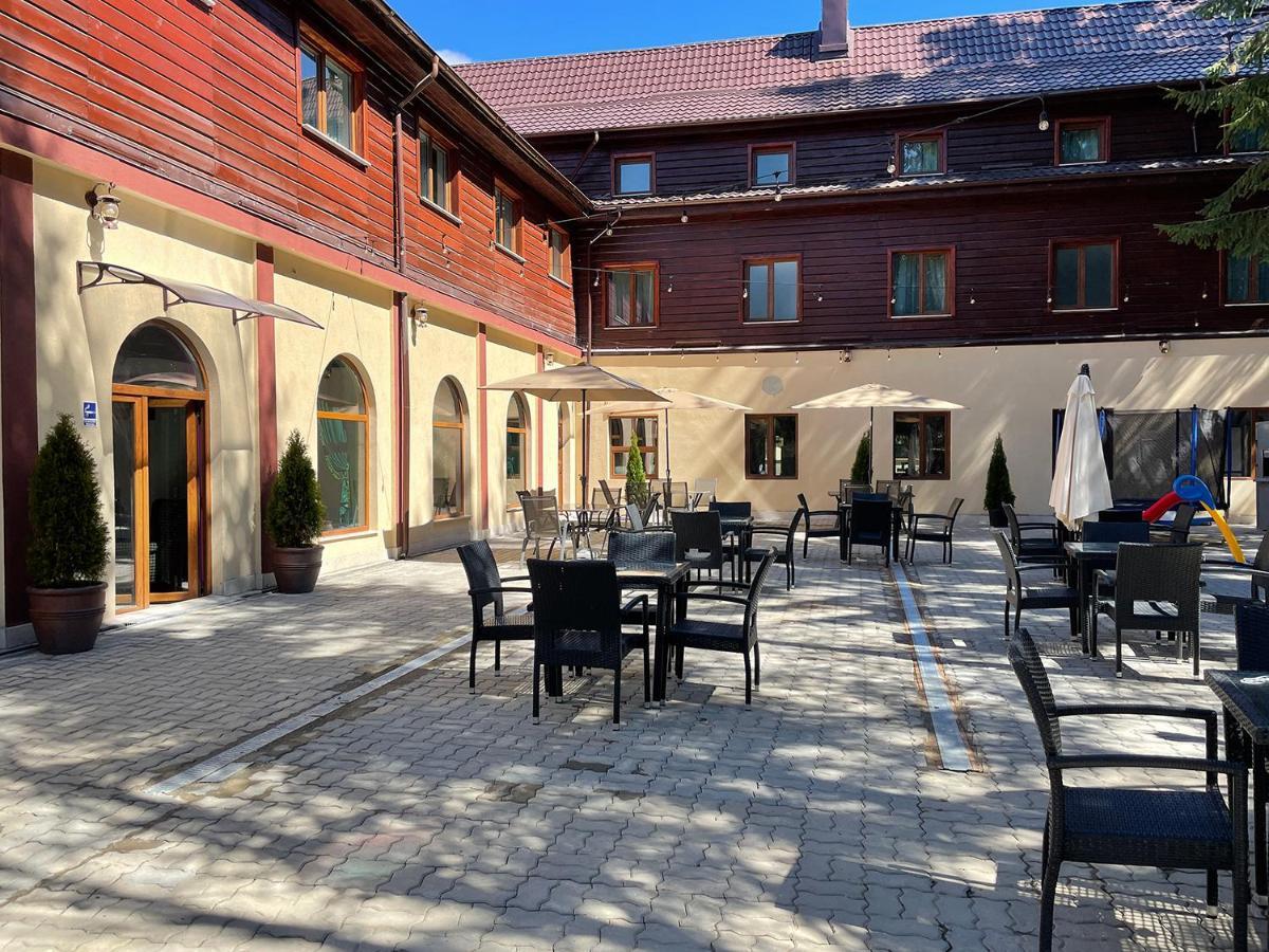Voila Inn Predeal Bagian luar foto